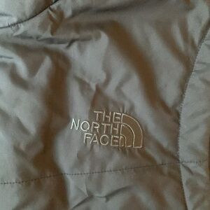 Men’s north face vest